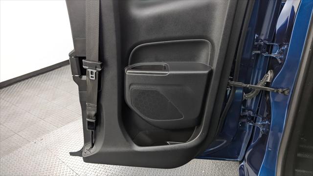 Vehicle image 19 of 33