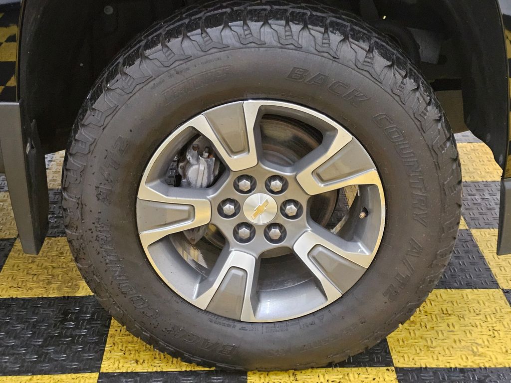 2019 Chevrolet Colorado Work Truck Image 9 of 32