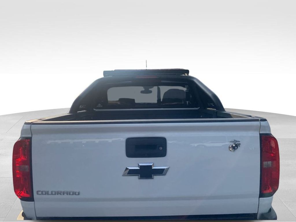 Vehicle image 5 of 17