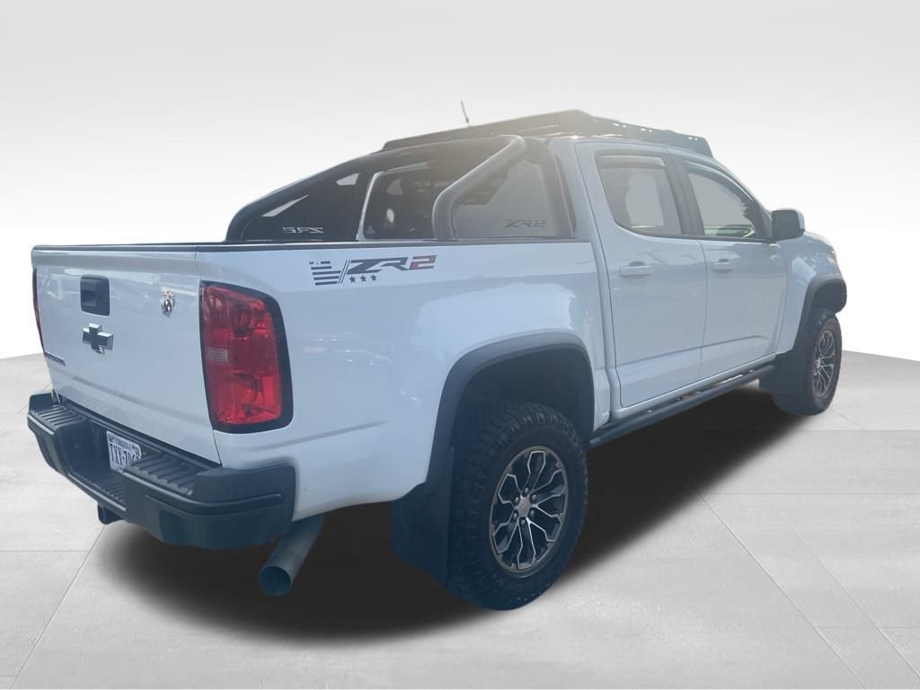 Vehicle image 4 of 17