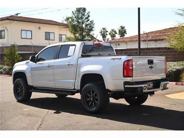 Vehicle image 7 of 33