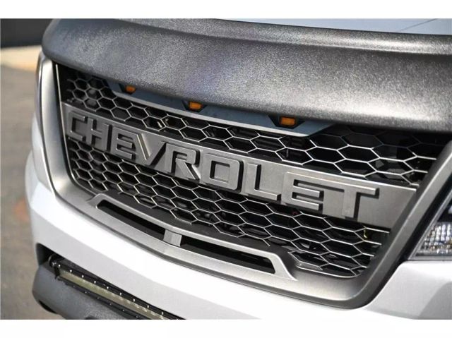 Vehicle image 11 of 33