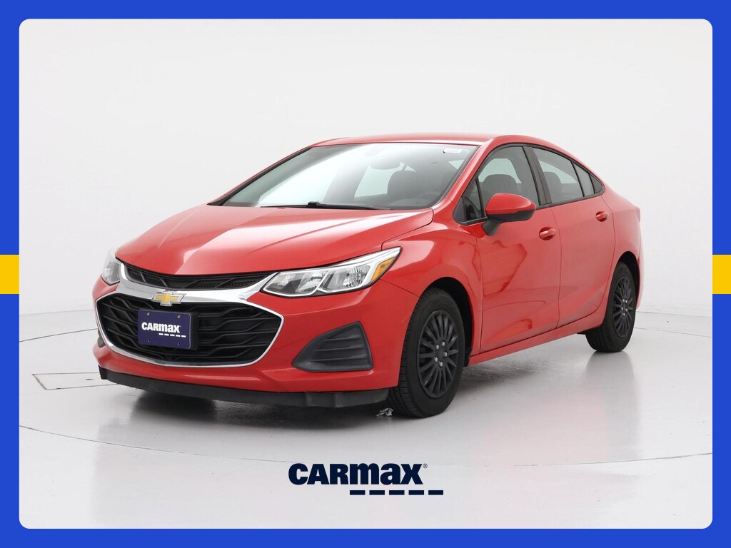 2019 Chevrolet Cruze LS Image 1 of 23