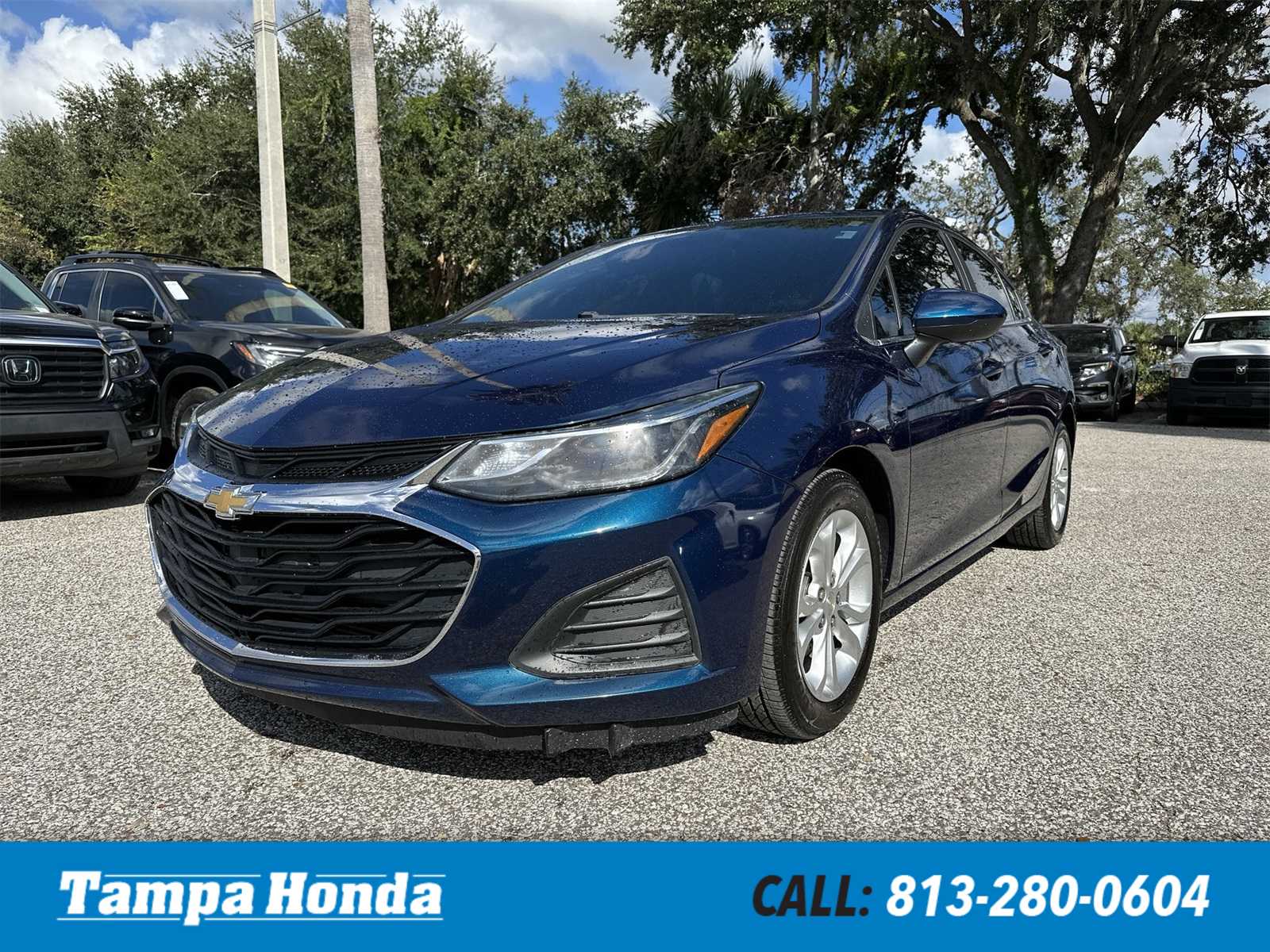 2019 Chevrolet Cruze LT Image 1 of 21