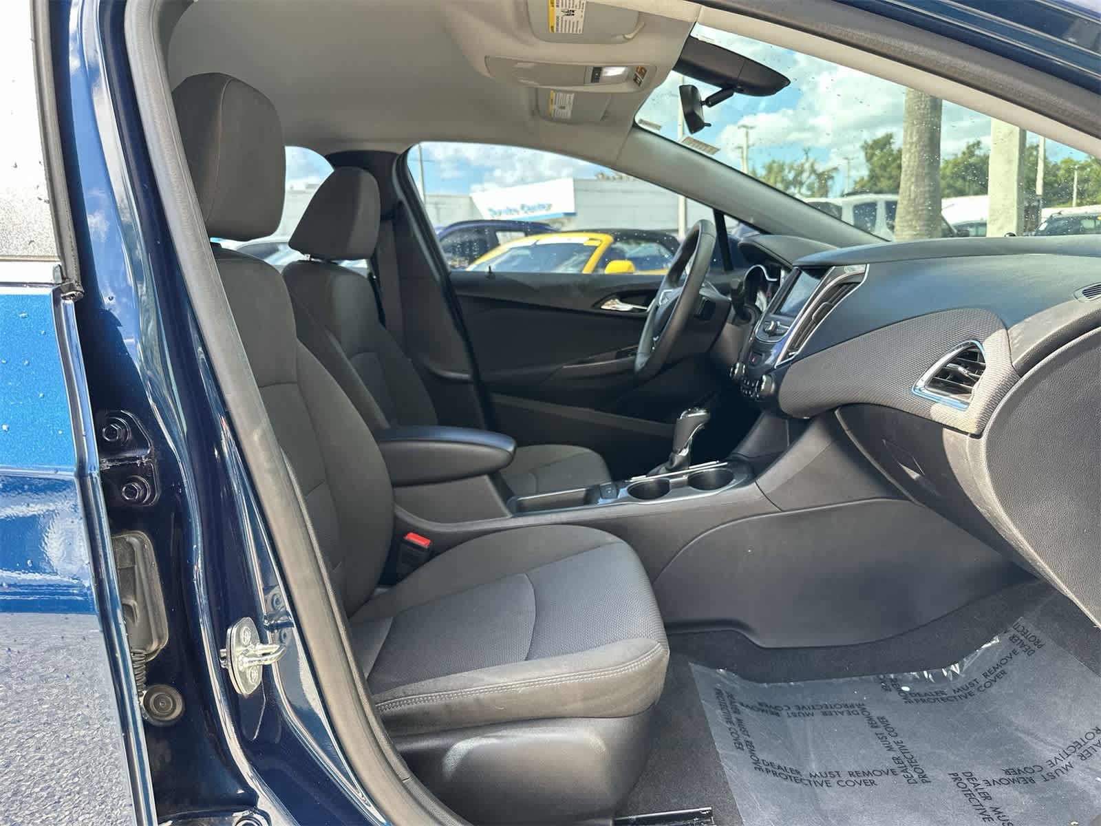2019 Chevrolet Cruze LT Image 9 of 21