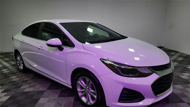 2019 Chevrolet Cruze LT Image 3 of 25