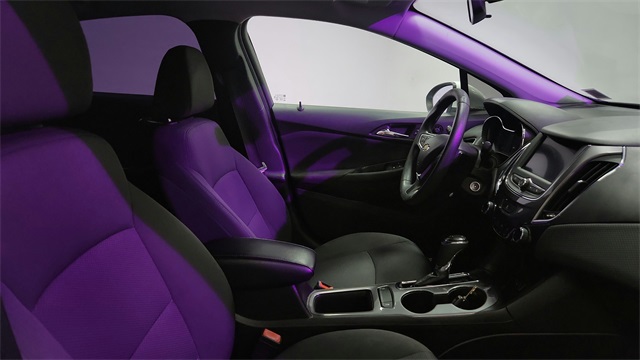 2019 Chevrolet Cruze LT Image 18 of 25