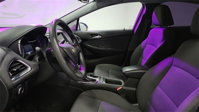 2019 Chevrolet Cruze LT Image 17 of 25