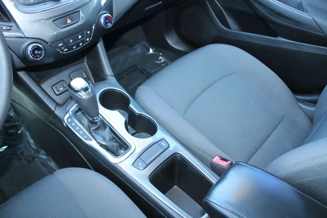 2019 Chevrolet Cruze LT Image 25 of 27