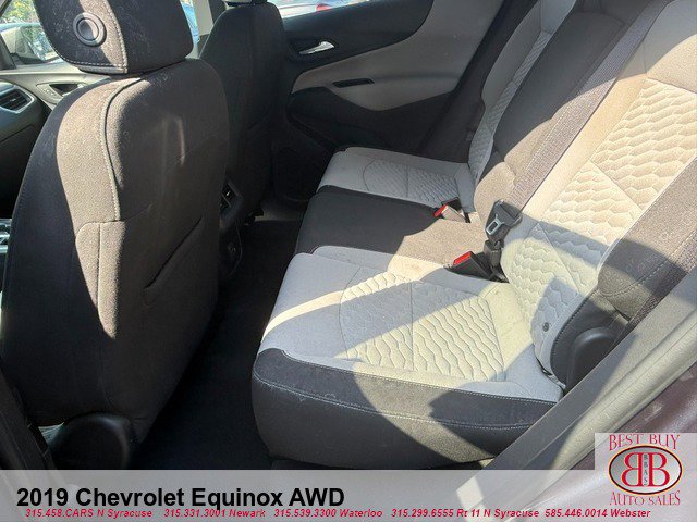 2019 Chevrolet Equinox LS Image 10 of 17