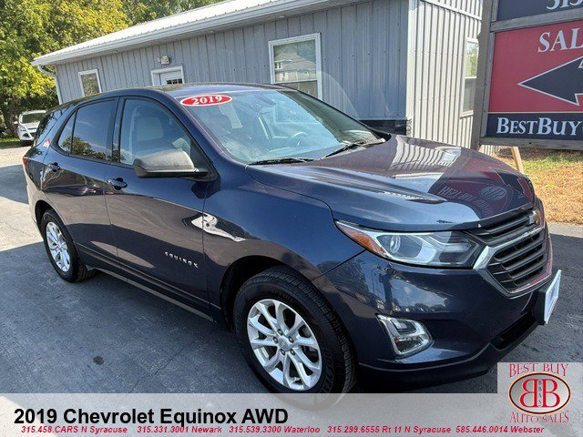 2019 Chevrolet Equinox LS Image 3 of 17
