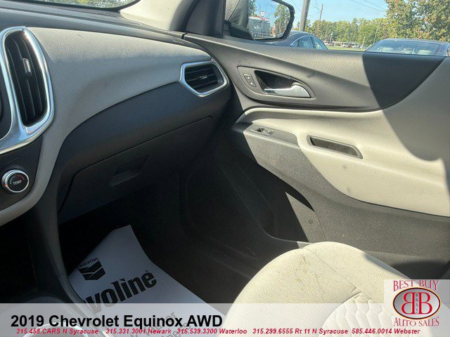 2019 Chevrolet Equinox LS Image 11 of 17