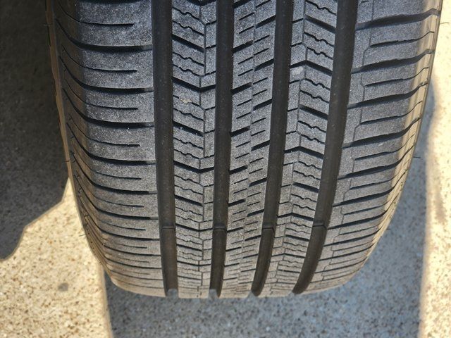 2019 Chevrolet Equinox LT Image 34 of 35