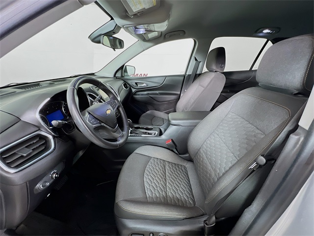 Vehicle image 36 of 40