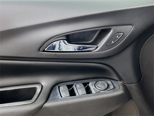 Vehicle image 27 of 40
