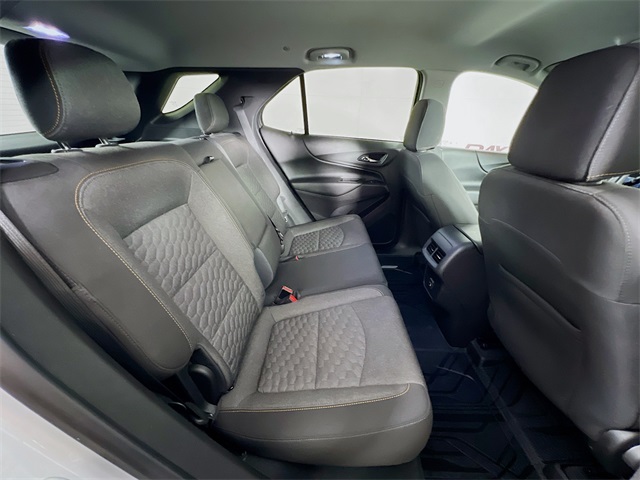 Vehicle image 15 of 40