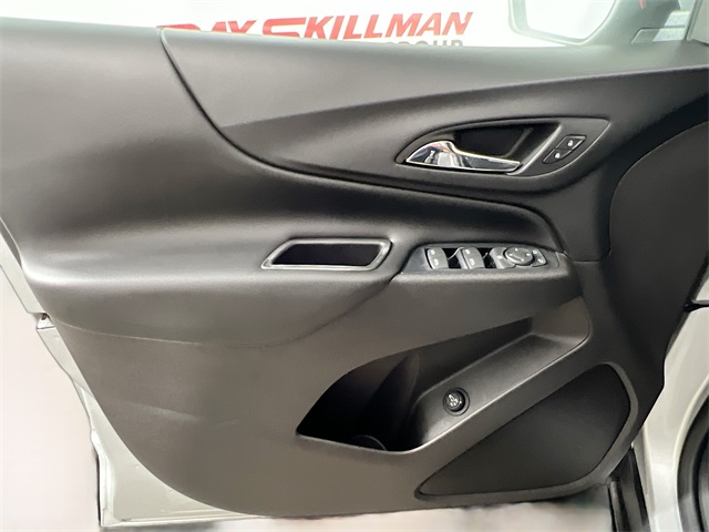 Vehicle image 26 of 40