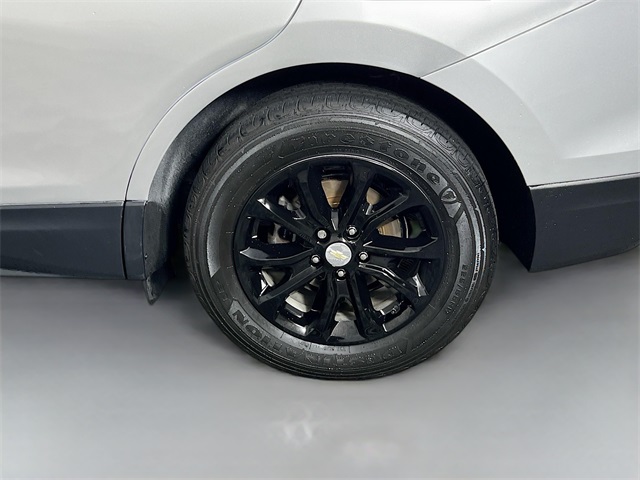 Vehicle image 12 of 40