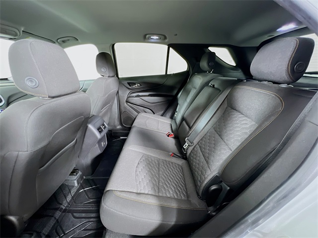 Vehicle image 16 of 40