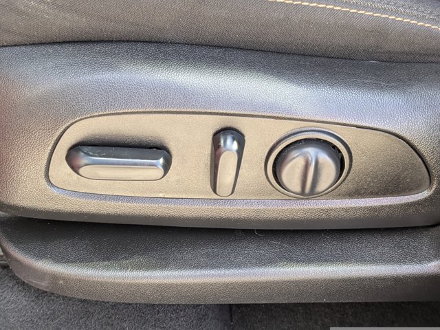 2019 Chevrolet Equinox LT Image 33 of 36