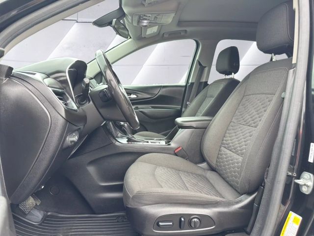 Vehicle image 9 of 22