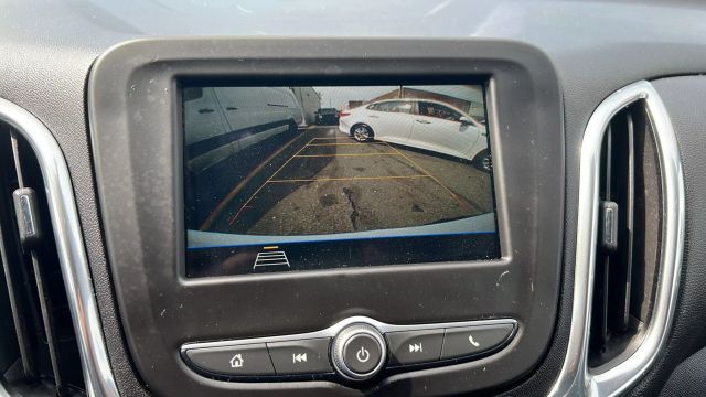 Vehicle image 21 of 34