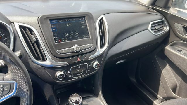 Vehicle image 18 of 34