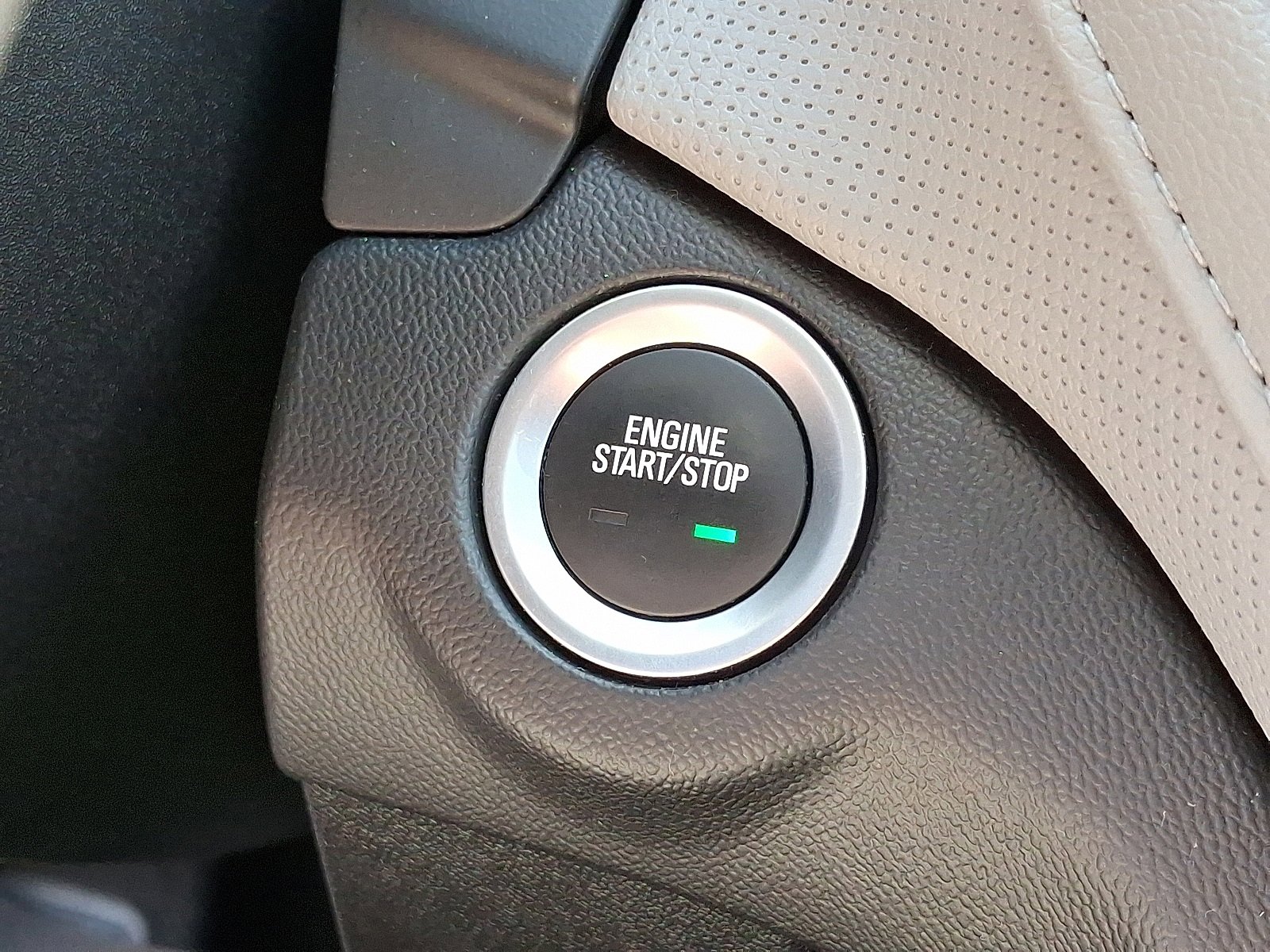 Vehicle image 24 of 30