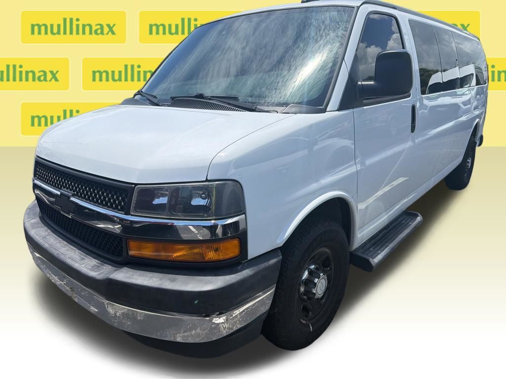 2019 Chevrolet Express LT Image 1 of 32