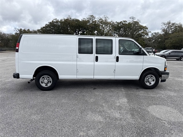 Vehicle image 5 of 28