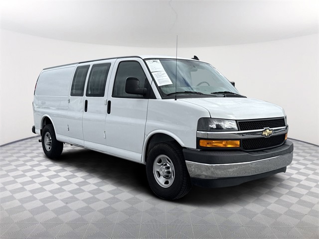 Vehicle image 7 of 28
