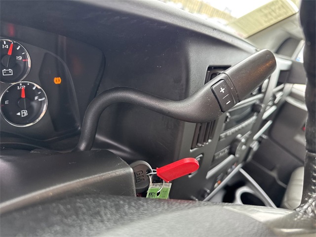 Vehicle image 20 of 28