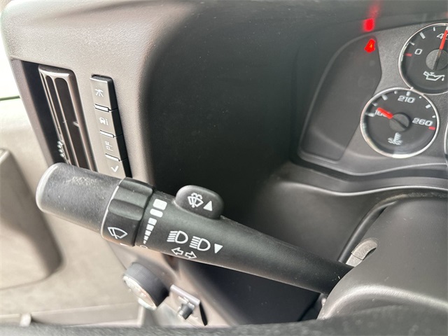 Vehicle image 19 of 28