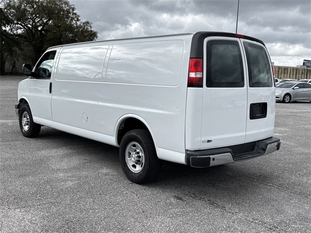 Vehicle image 6 of 28
