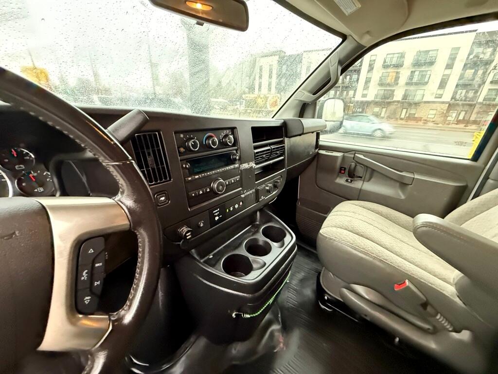 Vehicle image 9 of 16