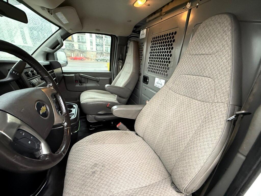 Vehicle image 8 of 16