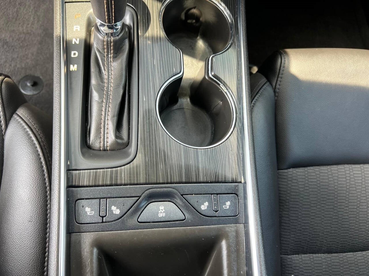 Vehicle image 34 of 50