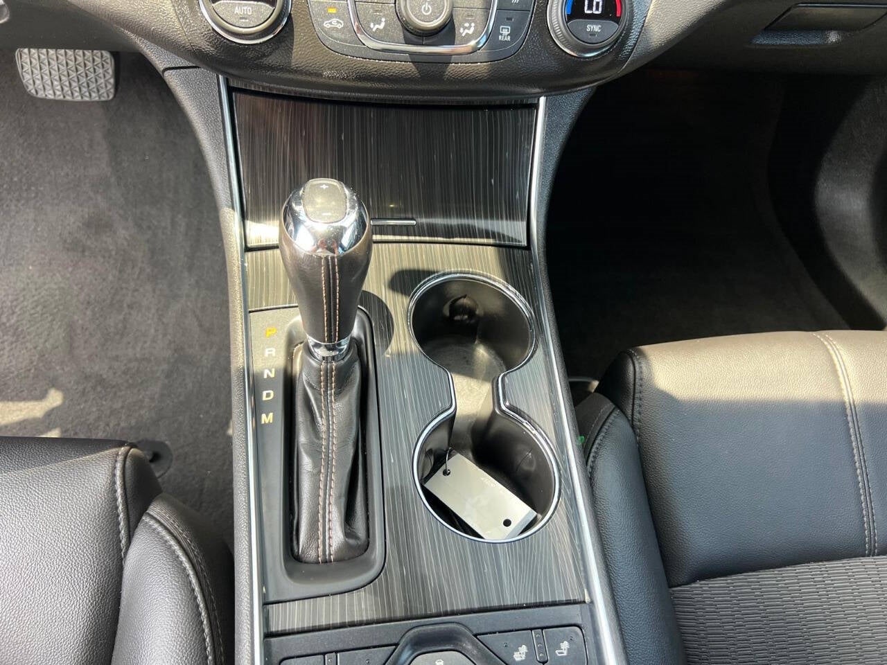 Vehicle image 33 of 50