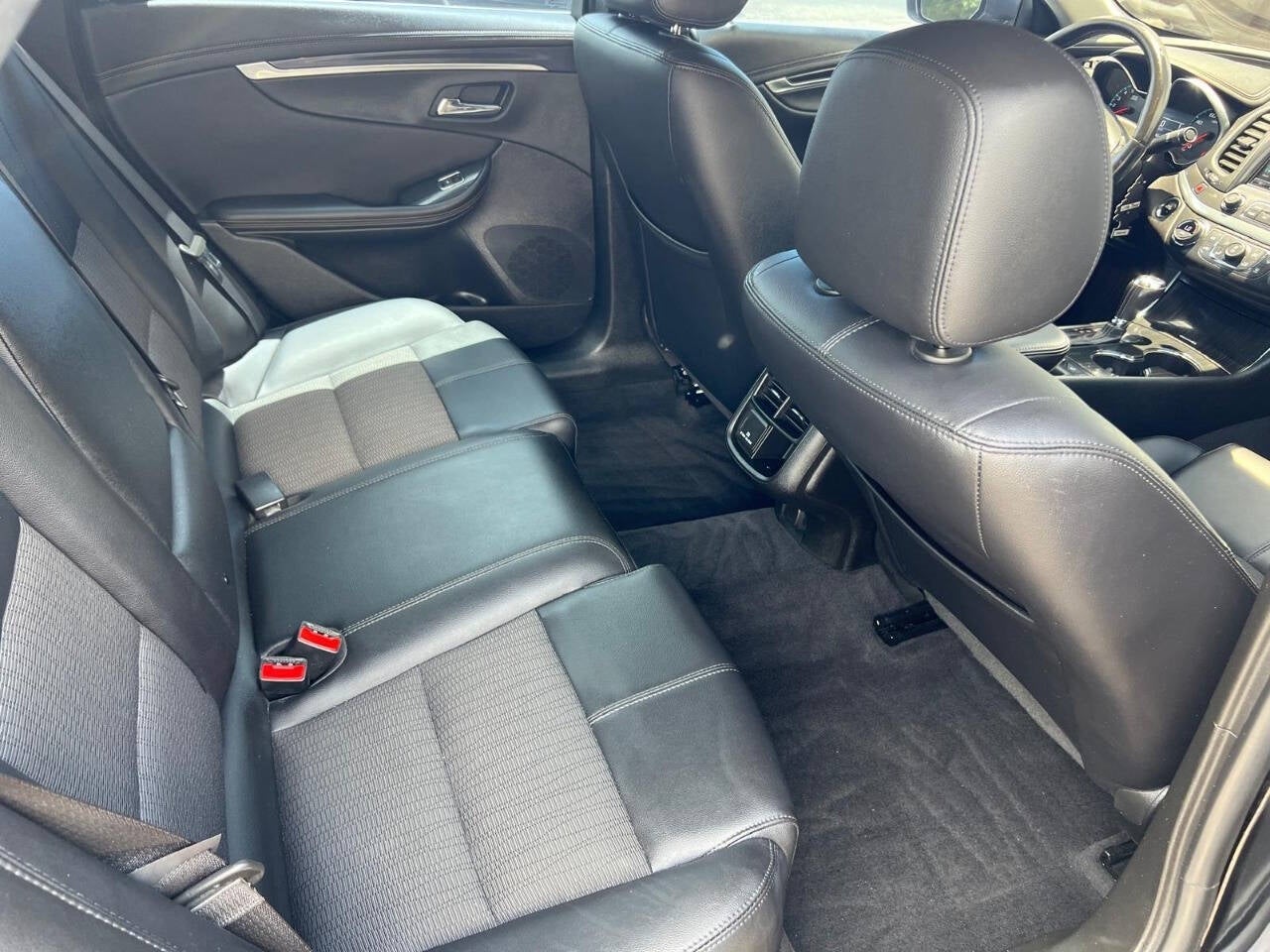Vehicle image 20 of 50