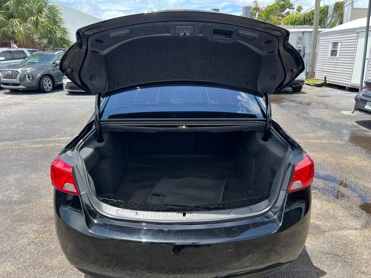Vehicle image 17 of 50