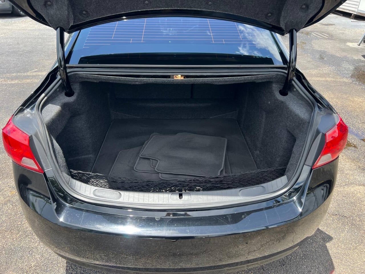 Vehicle image 16 of 50