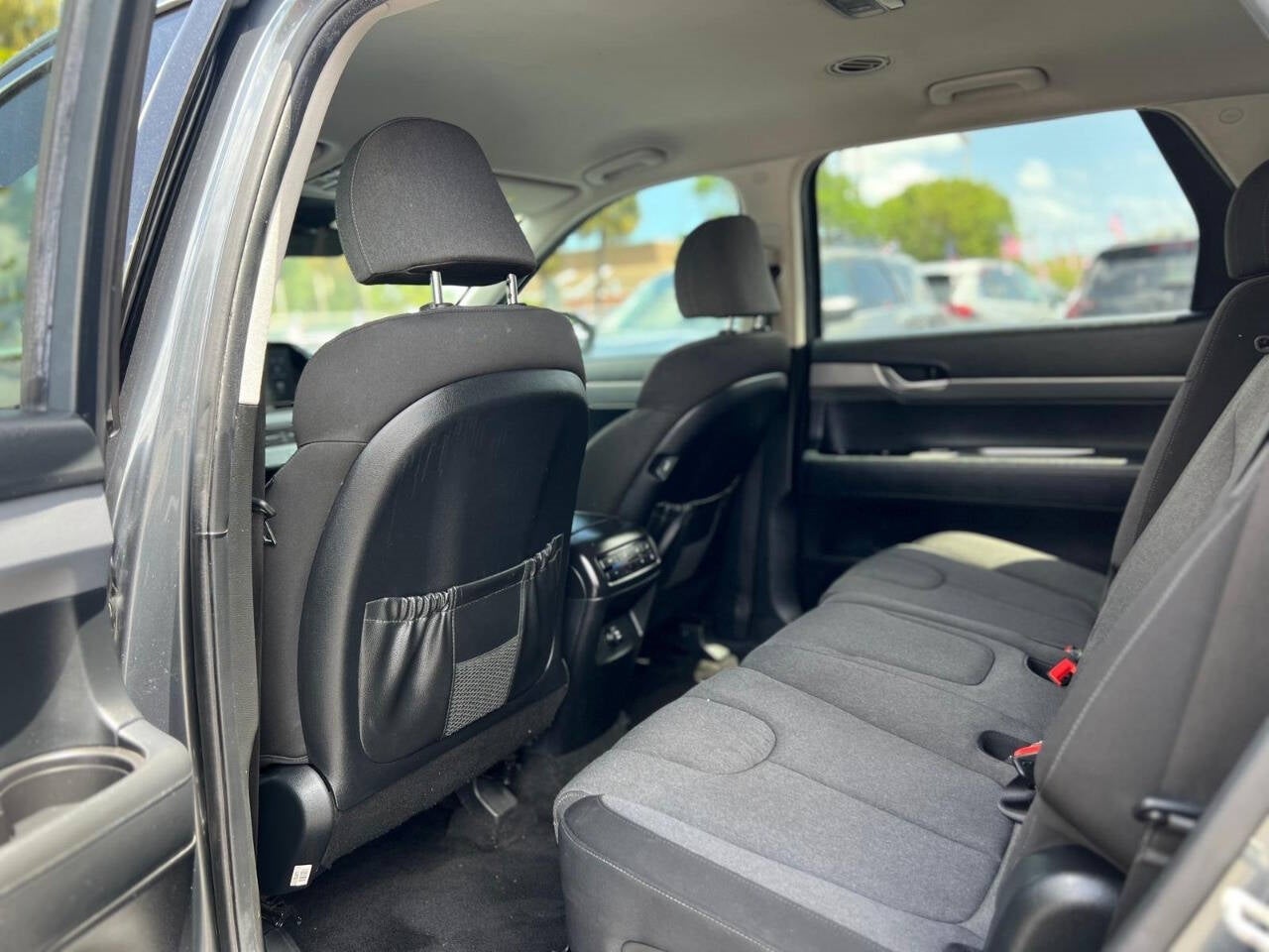 Vehicle image 18 of 38