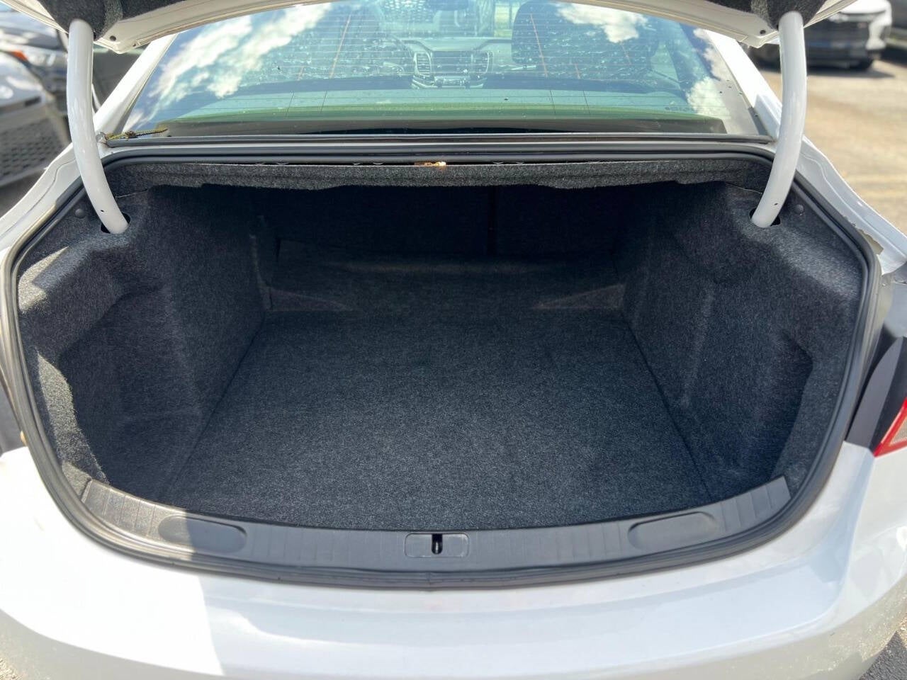 Vehicle image 16 of 38