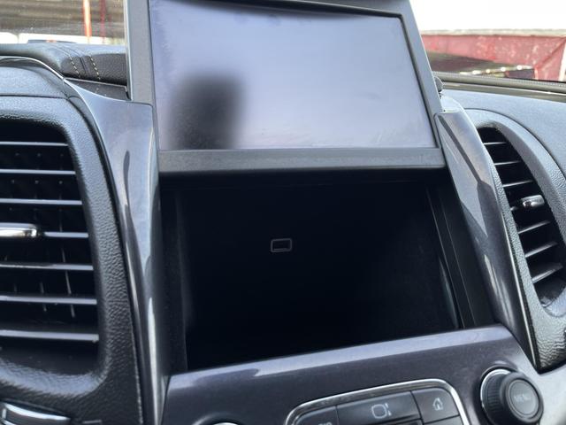 Vehicle image 31 of 41