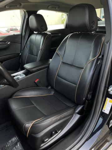 Vehicle image 16 of 41