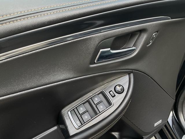 Vehicle image 18 of 41
