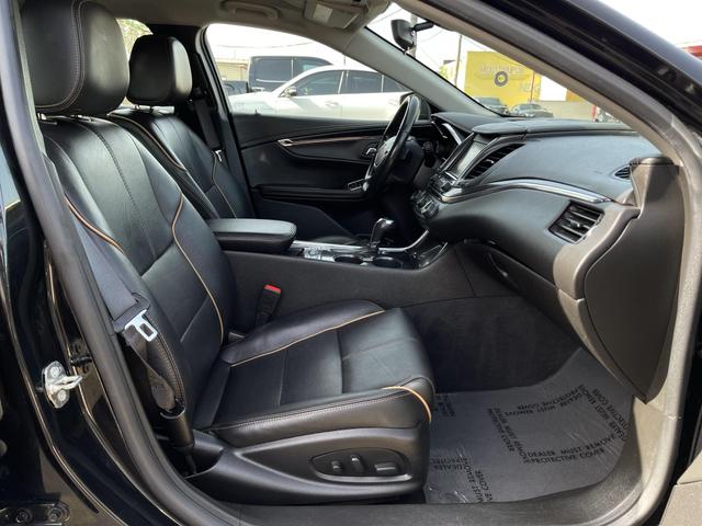 Vehicle image 10 of 41