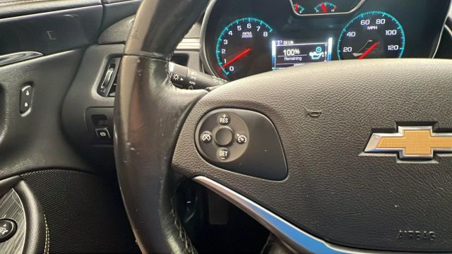 Vehicle image 14 of 33