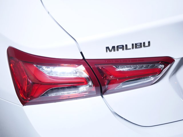 2019 Chevrolet Malibu LT Image 17 of 33