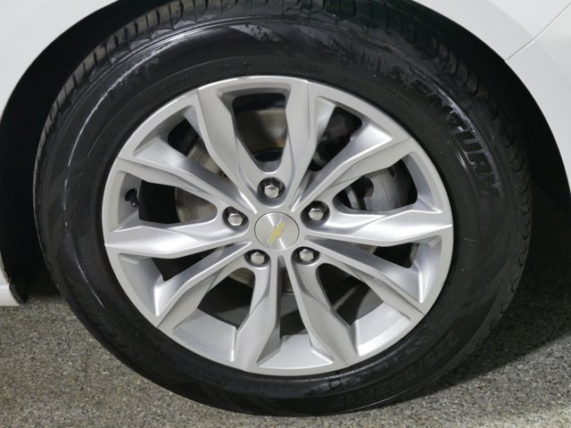 2019 Chevrolet Malibu LT Image 9 of 33